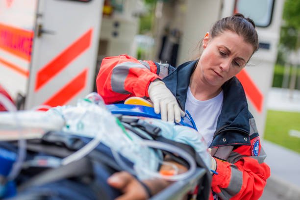 Ambulance & Transport Médicalisé – Votre Santé, Notre Priorité

Notre société d’ambulance professionnelle met à votre service une équipe d’ambulanciers expérimentés, disponibles 24h/24 et 7j/7 pour tous types de transports sanitaires : ambulance, VSL, transport allongé, transfert médicalisé, rapatriement sanitaire. Que ce soit pour une urgence médicale, un rendez-vous hospitalier, un transfert inter-hôpital ou un accompagnement de patient à mobilité réduite, nous intervenons avec rapidité, fiabilité et bienveillance. Nos véhicules sont équipés selon les standards médicaux et nos services sont agréés par la sécurité sociale et l’ARS. Contactez-nous pour une prise en charge immédiate, un devis rapide, ou une réservation directe via notre site 