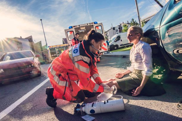 Nos principaux services :
Transport d’urgence : Intervention rapide pour tout type d’urgence médicale, 24h/24, 7j/7.

Transport médicalisé : Accompagnement sécurisé pour les patients nécessitant des soins médicaux pendant le trajet.

Véhicule Sanitaire Léger (VSL) : Transport de patients à mobilité réduite pour des consultations ou traitements programmés.

Rapatriement sanitaire : Transfert médicalisé pour des patients nécessitant un retour rapide à leur domicile ou vers un autre établissement.

Transfert inter-hospitalier : Transport entre hôpitaux ou cliniques pour des soins spécialisés ou des hospitalisations longues.

Evacuations sanitaires : Prise en charge rapide et sécurisée des victimes d’accidents ou de maladies graves.

Assistance aux personnes âgées et à mobilité réduite : Transport adapté pour les personnes nécessitant une aide spécifique.

Nous sommes disponibles à tout moment pour une prise en charge immédiate et un transport de qualité. Contactez-nous pour un devis gratuit ou pour toute demande d’intervention urgente.